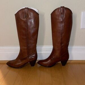 Chestnut Frye Boots Brand New size 6